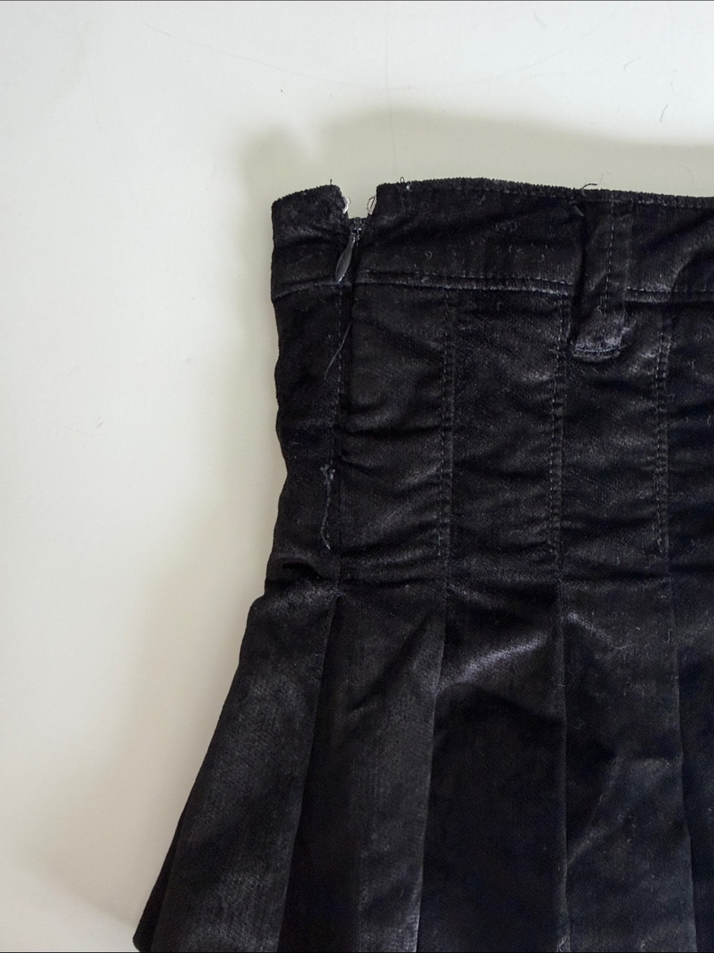 Miss Sixty Black Velvet Pleated Mini Skirt,size M,new,perfect, built in panties - Picture 6 of 9